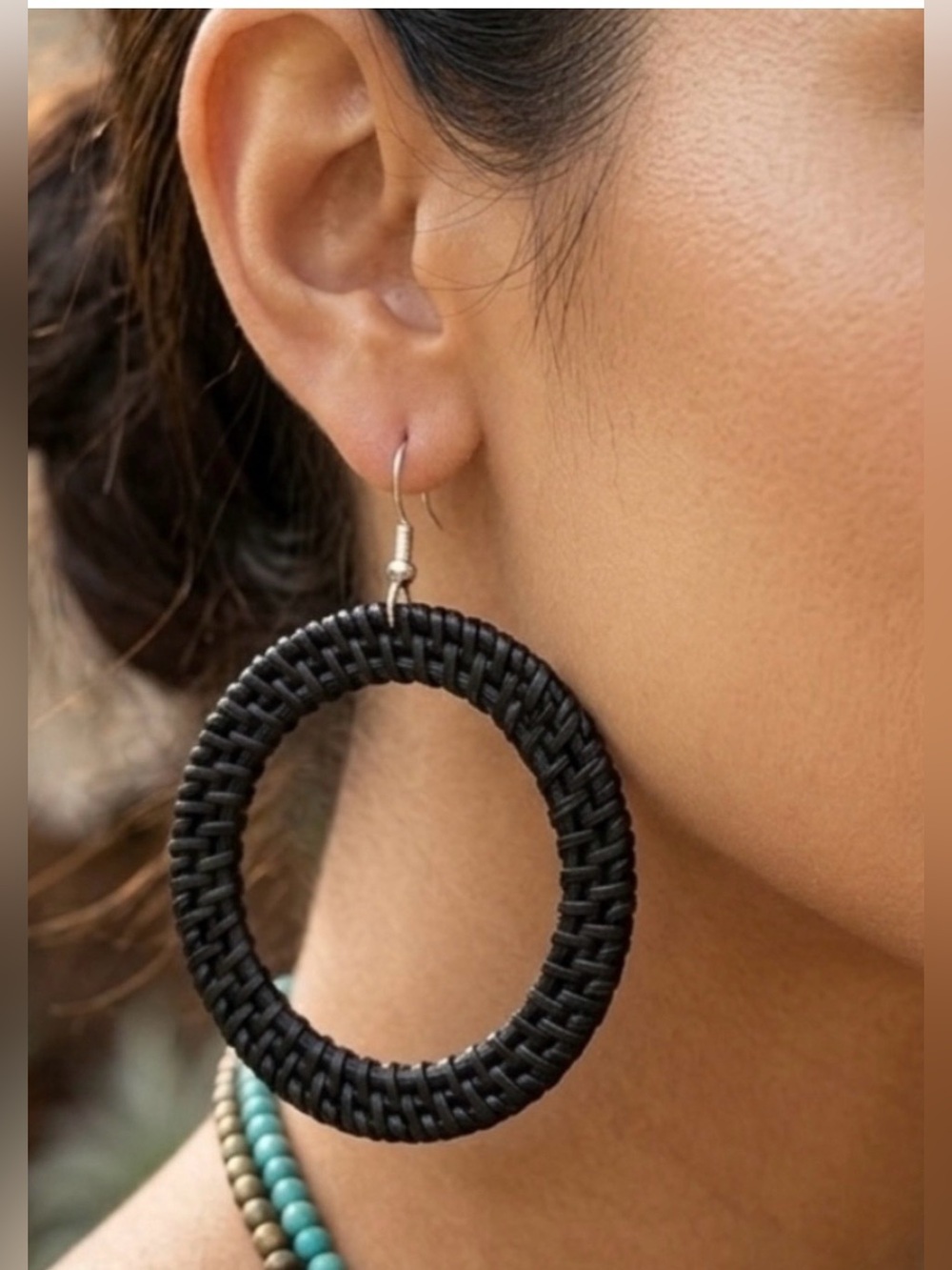 Plunder NWT Women’s Black Woven Hoop Earrings